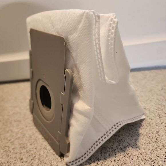 iRobot Roomba Dirt Disposal Bag 3-Pack Fits All Clean Base Models New! - Picture 3 of 4